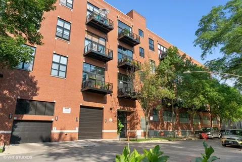 $3,500 | 1934 North Washtenaw Avenue, Unit 416, Chicago, IL 60647