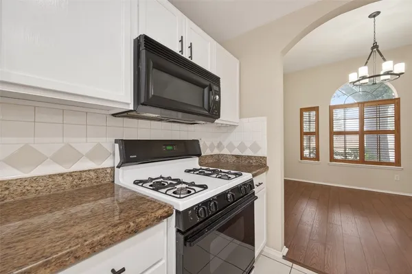 $2,450 | 23035 Canal Road, Richmond, TX 77406