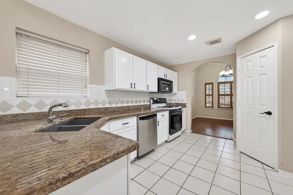 $2,450 | 23035 Canal Road, Richmond, TX 77406