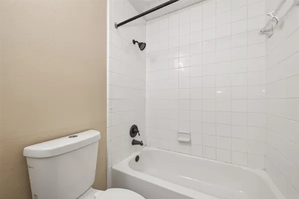 $2,450 | 23035 Canal Road, Richmond, TX 77406