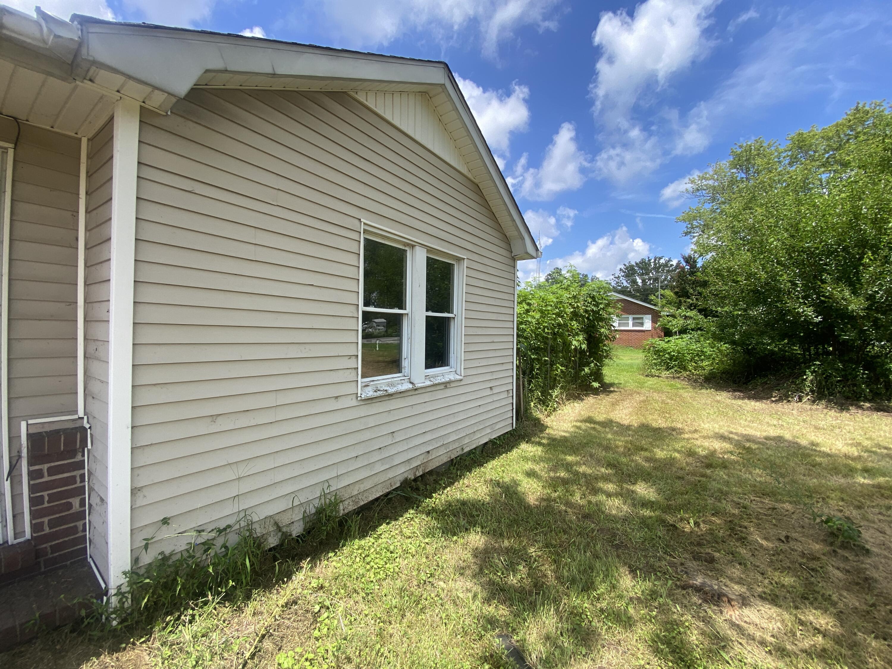 1115 Airport Road Murray, KY 42071 - Photo 27 of 30 IMG_2191