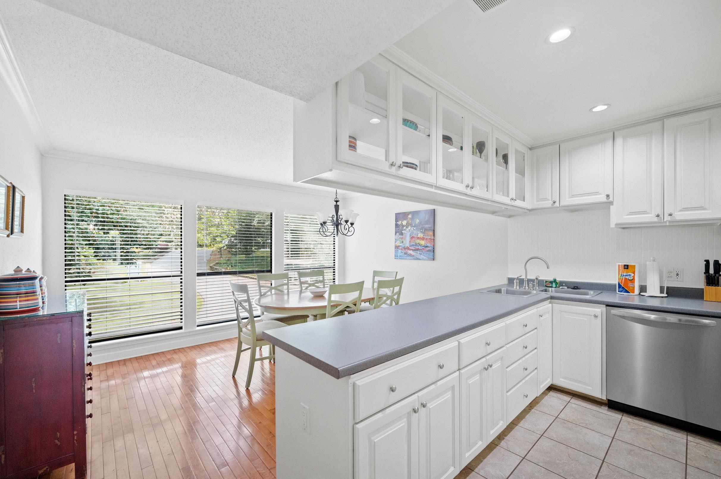 710 South Mobile Street, Unit 8 Fairhope, AL 36532 - Photo 11 of 39 Kitchen