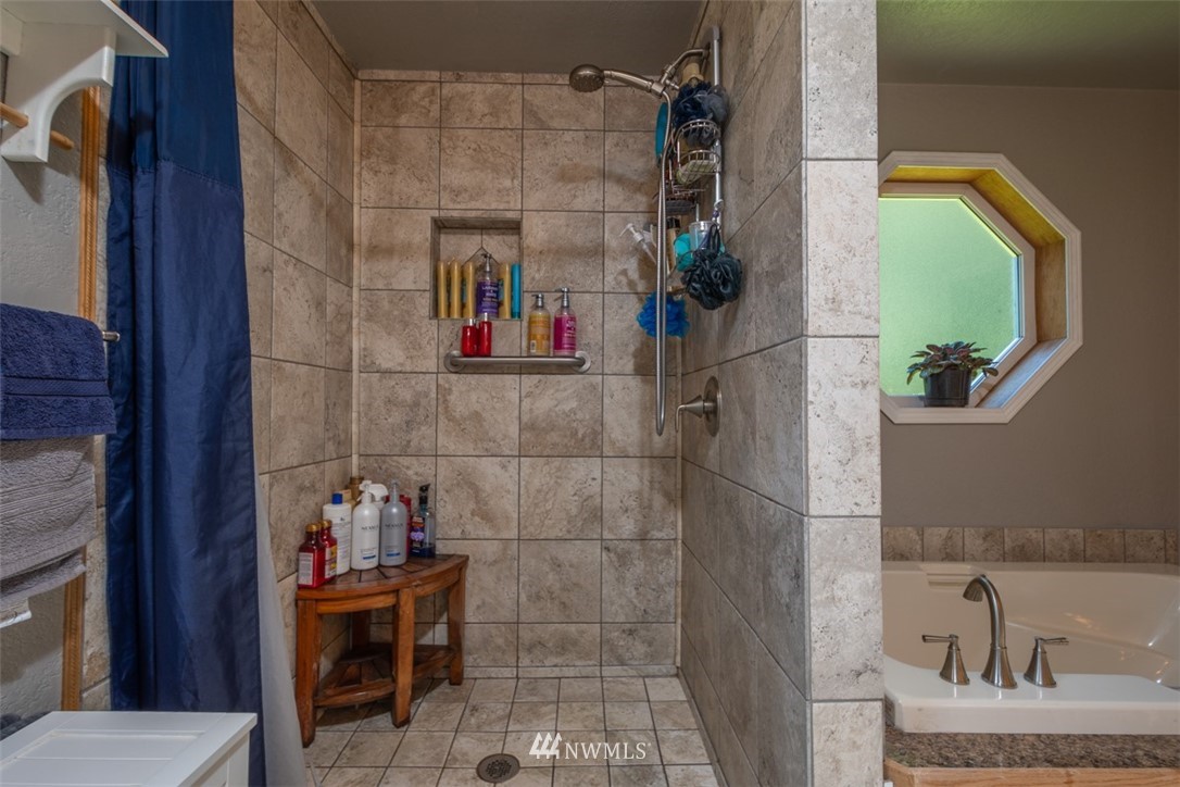 654 Mill Creek Road Raymond, WA 98577 - Photo 11 of 25 Gallery Image 11