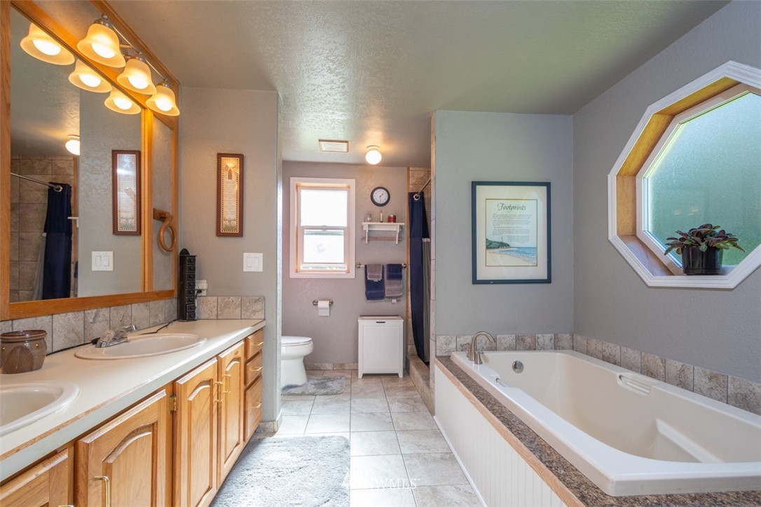 654 Mill Creek Road Raymond, WA 98577 - Photo 10 of 25 Gallery Image 10