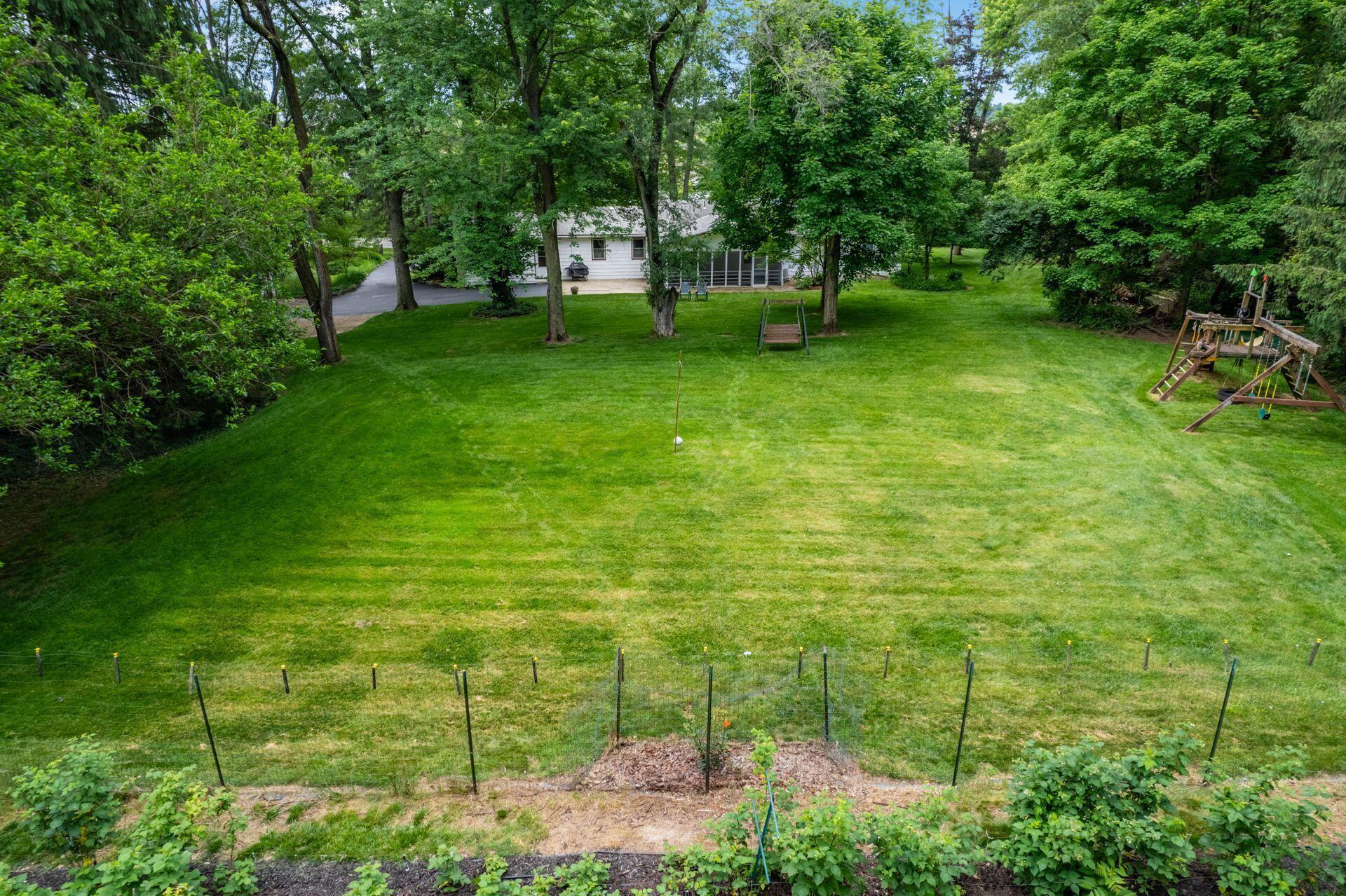 7945 Riverside Drive Powell, OH 43065 - Photo 11 of 60