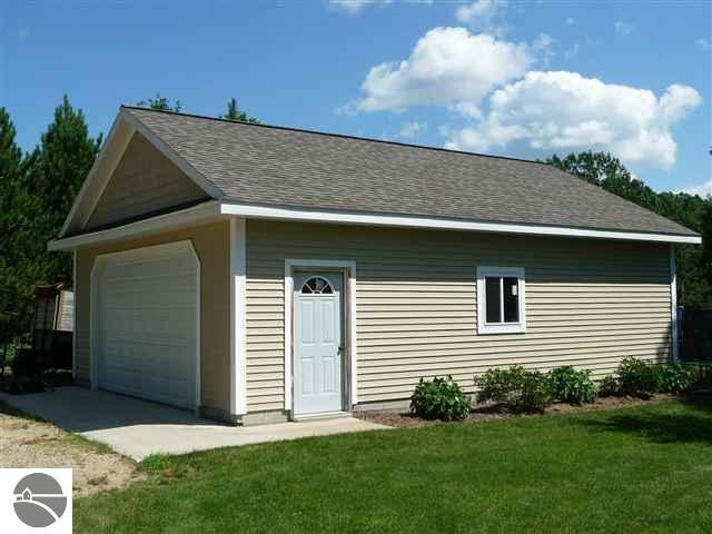 5572 South Betsie River Road Interlochen, MI 49643 - Photo 4 of 15 1718987-3.JPG