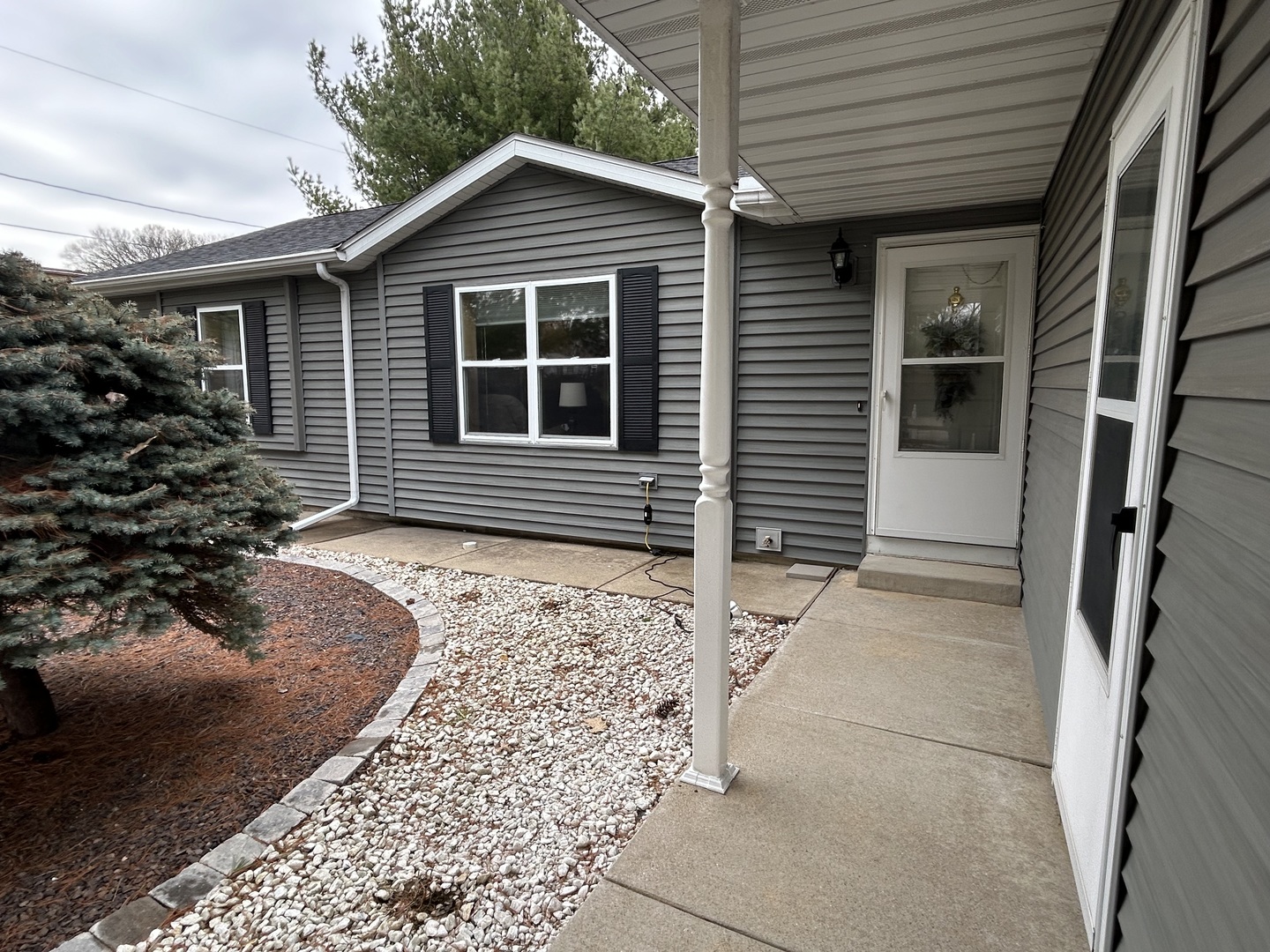 427 South Taylor Street Spring Valley, IL 61362 - Photo 3 of 25