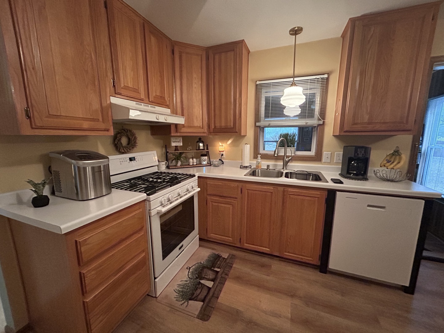 427 South Taylor Street Spring Valley, IL 61362 - Photo 9 of 25