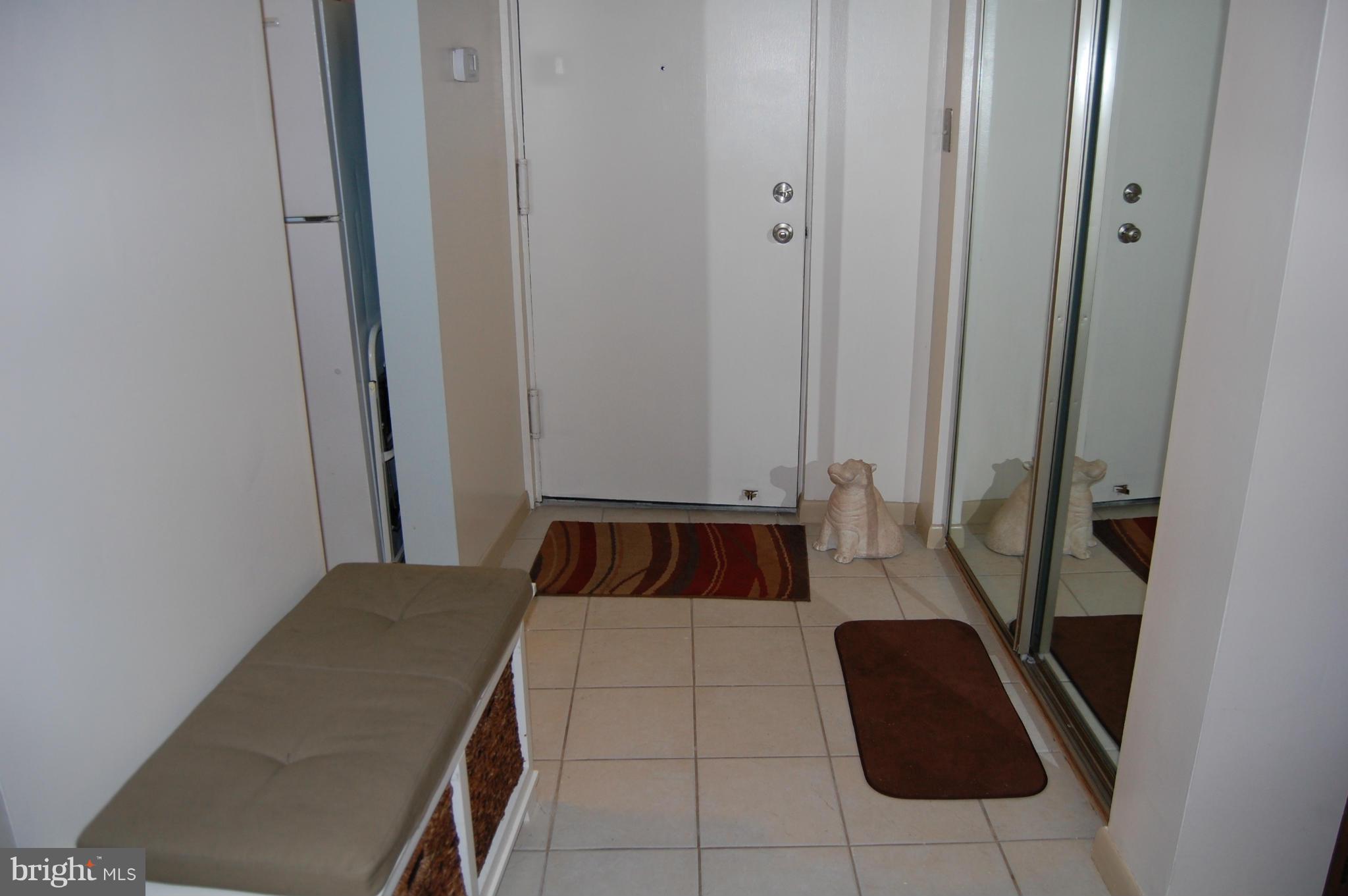 5802 Royal Ridge Drive, Unit N Springfield, VA 22152 - Photo 2 of 26 Interior (General)