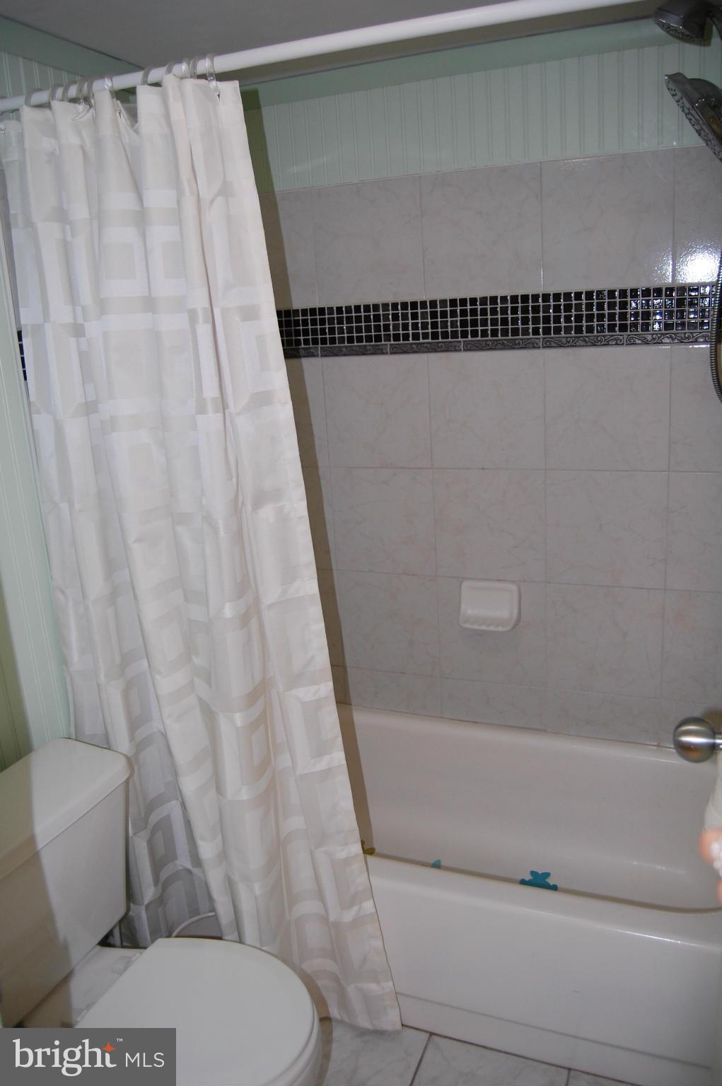 5802 Royal Ridge Drive, Unit N Springfield, VA 22152 - Photo 15 of 26 Bath