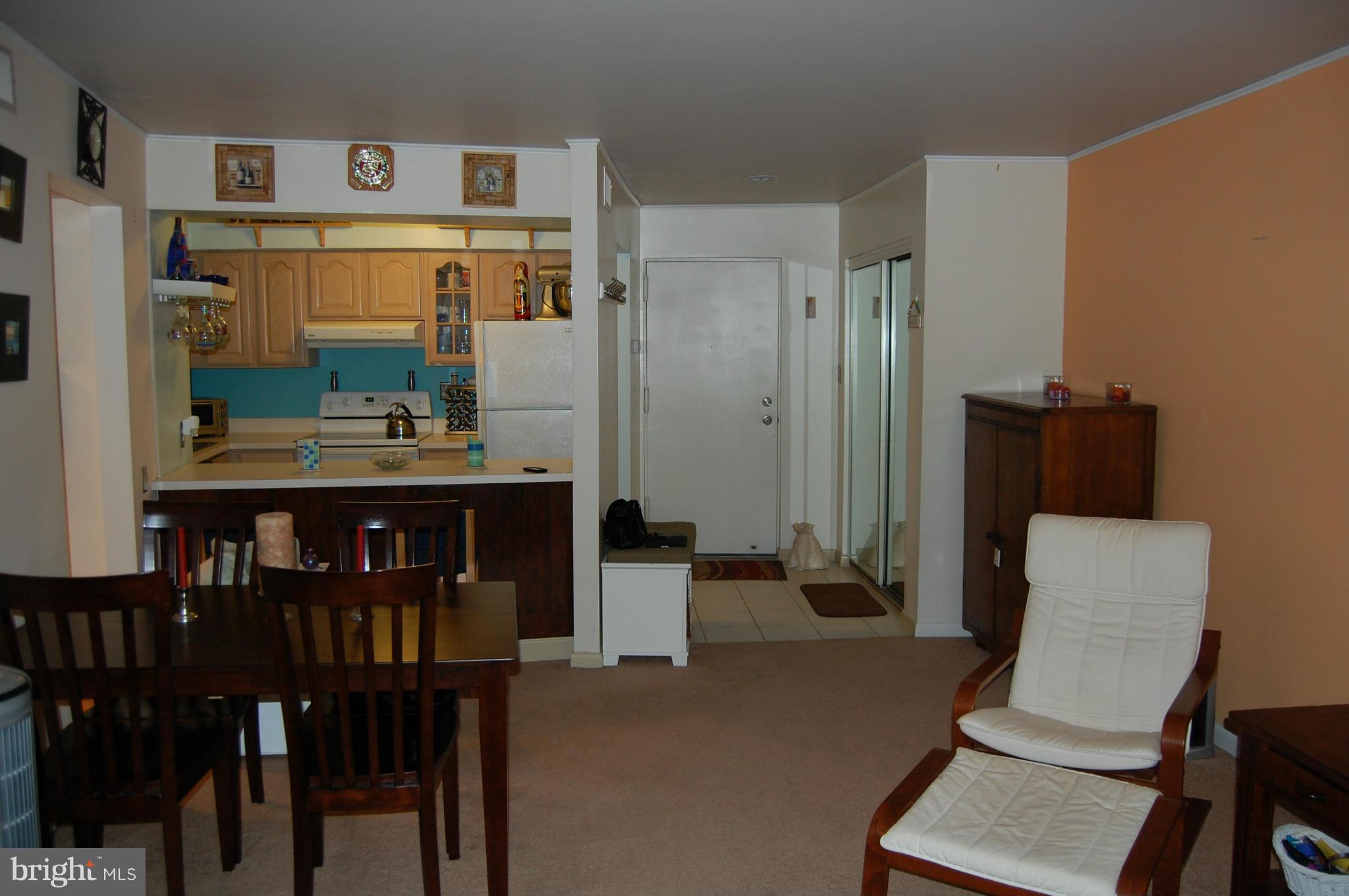 5802 Royal Ridge Drive, Unit N Springfield, VA 22152 - Photo 5 of 26 Dining Room