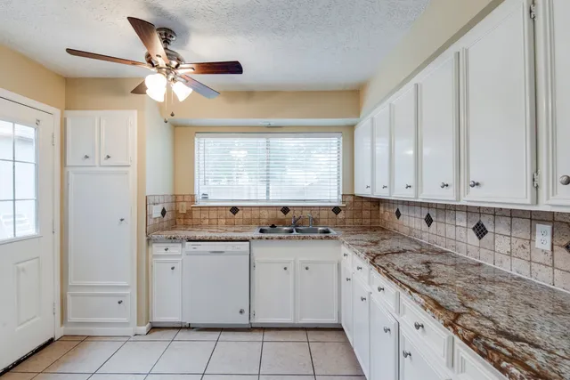 $1,900 | 5046 Spring Forest Drive, Houston, TX 77091