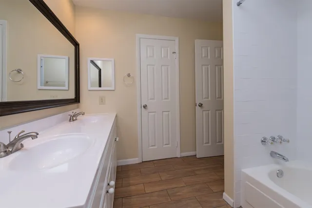 $1,900 | 5046 Spring Forest Drive, Houston, TX 77091