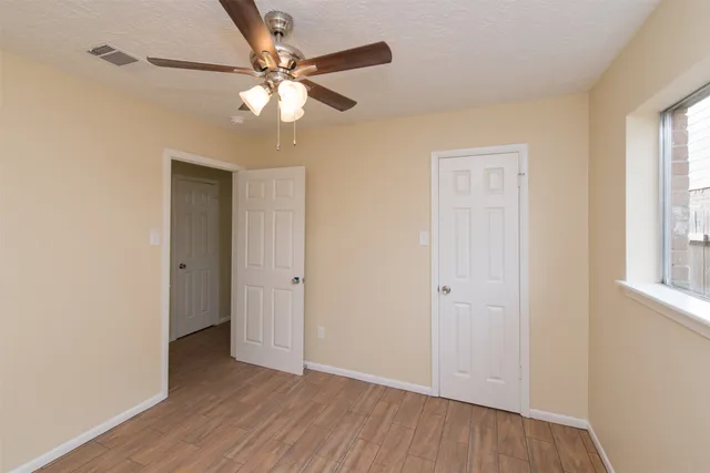 $1,900 | 5046 Spring Forest Drive, Houston, TX 77091