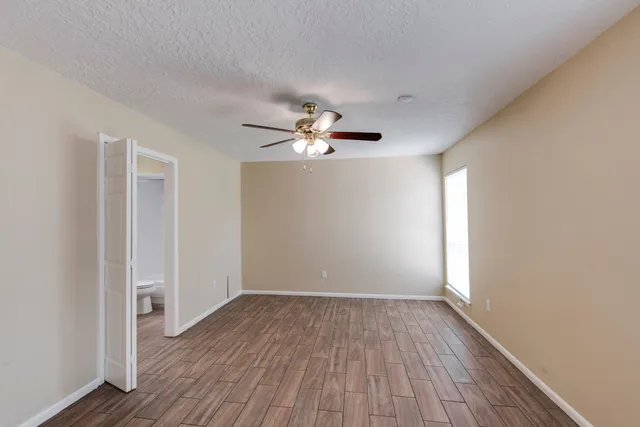 $1,900 | 5046 Spring Forest Drive, Houston, TX 77091