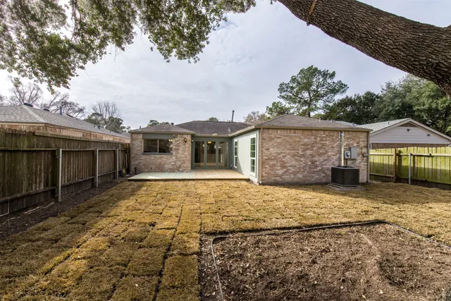 $1,900 | 5046 Spring Forest Drive, Houston, TX 77091