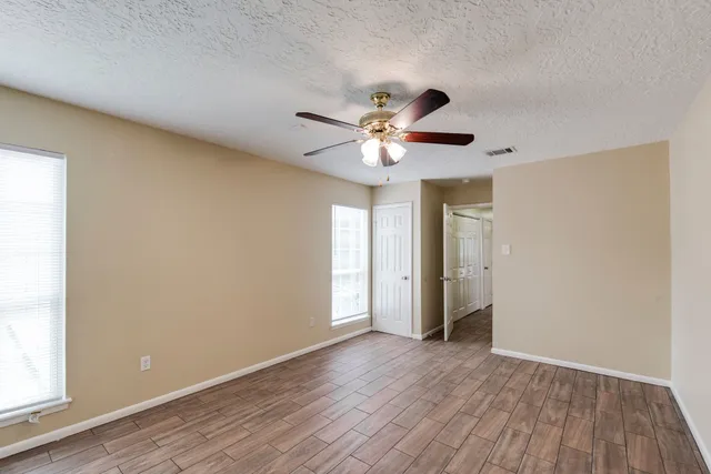 $1,900 | 5046 Spring Forest Drive, Houston, TX 77091