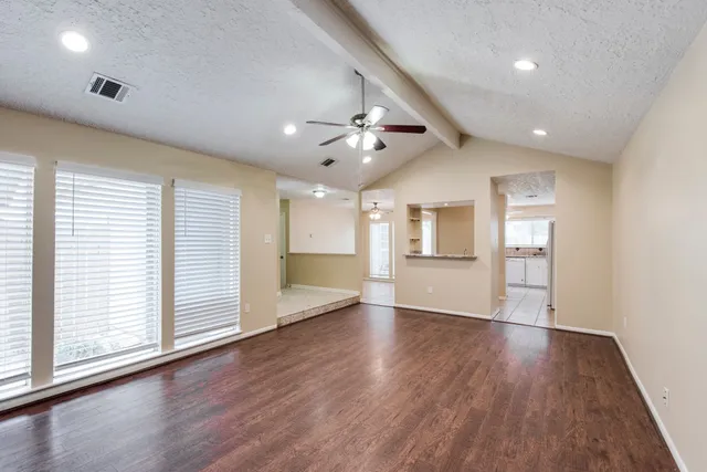 $1,900 | 5046 Spring Forest Drive, Houston, TX 77091