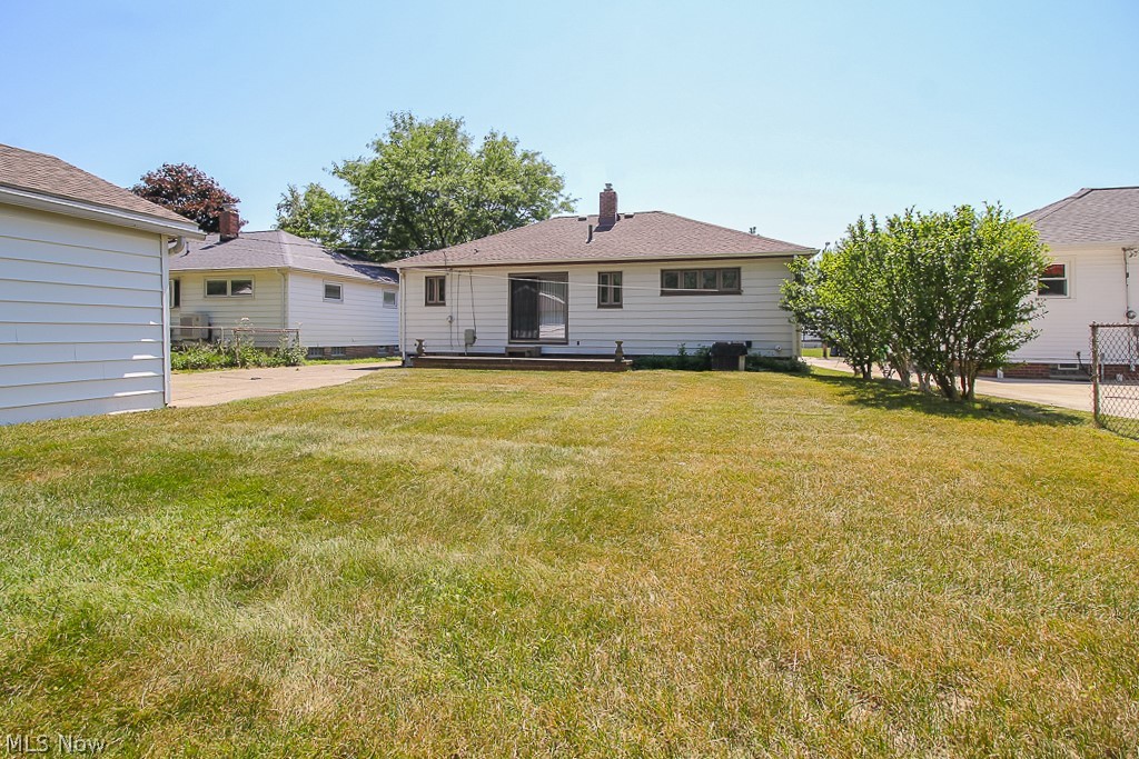 703 Sterling Road Wickliffe, OH 44092 - Photo 3 of 19 Gallery Image 3