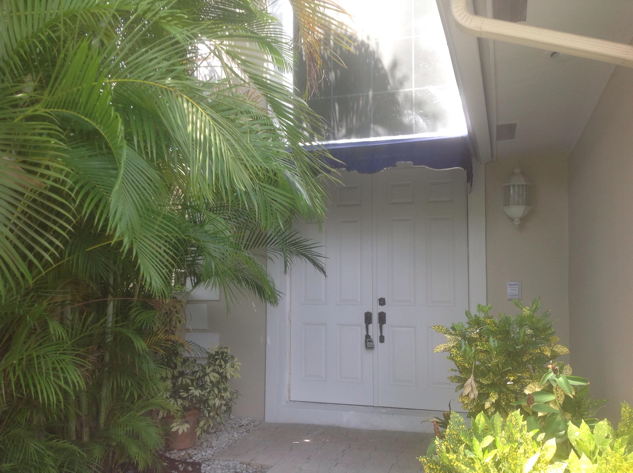 7985 Travelers Tree Drive Boca Raton, FL 33433 - Photo 28 of 32 image