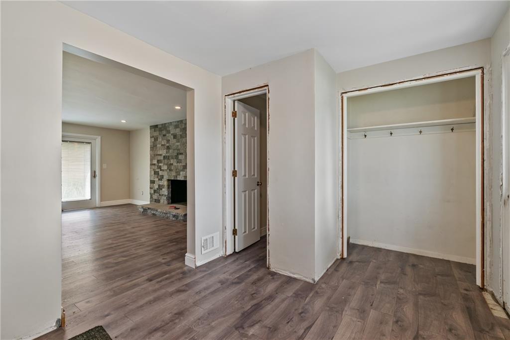 2328 Haymaker Road Monroeville, PA 15146 - Photo 3 of 37 Gallery Image 3