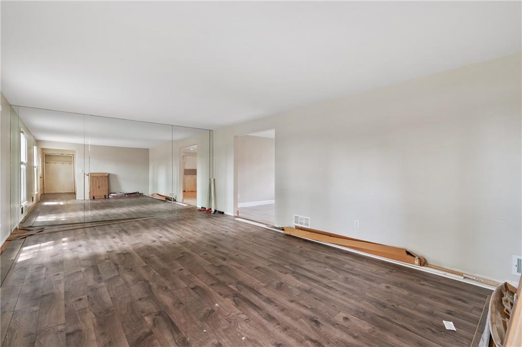 2328 Haymaker Road Monroeville, PA 15146 - Photo 5 of 37 Gallery Image 5