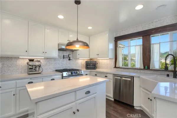 $1,235,000 | 182 East Chestnut Street, Nipomo, CA 93444