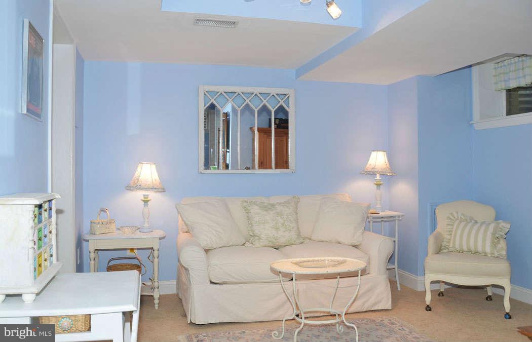 5507 Jordan Road Bethesda, MD 20816 - Photo 18 of 29 Interior General