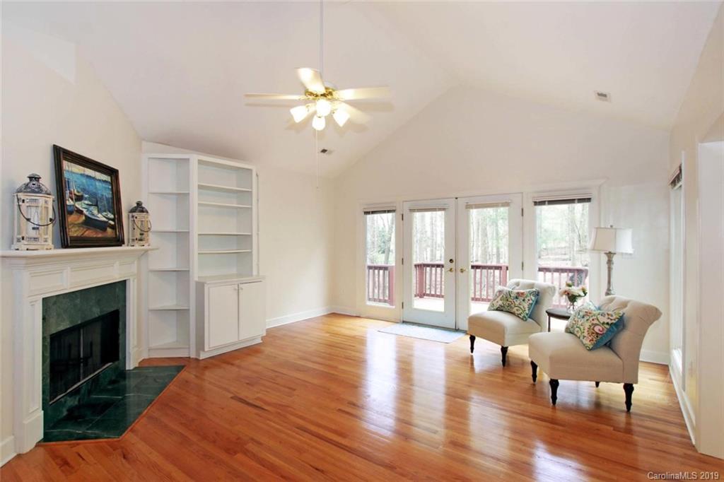 156 Ridgetop Road Mooresville, NC 28117 - Photo 4 of 31 Gallery Image 4
