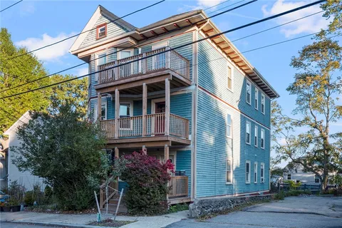 $299,000 | 98 Evergreen Street, Unit 2, Providence, RI 02906