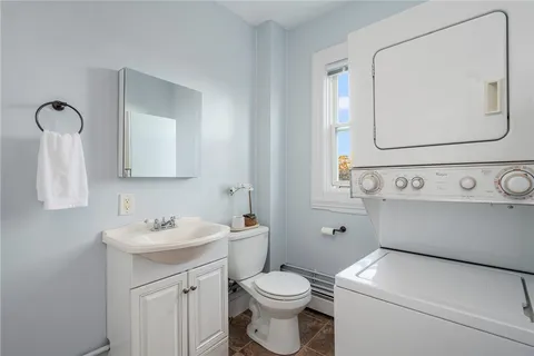 $299,000 | 98 Evergreen Street, Unit 2, Providence, RI 02906