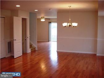 7335 Dungan Road Philadelphia, PA 19111 - Photo 4 of 11 Dining Room