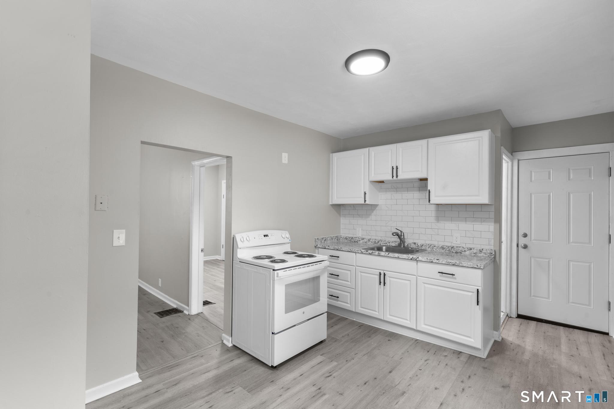 106 Birch Street, Unit 7 Manchester, CT 06040 - Photo 2 of 17