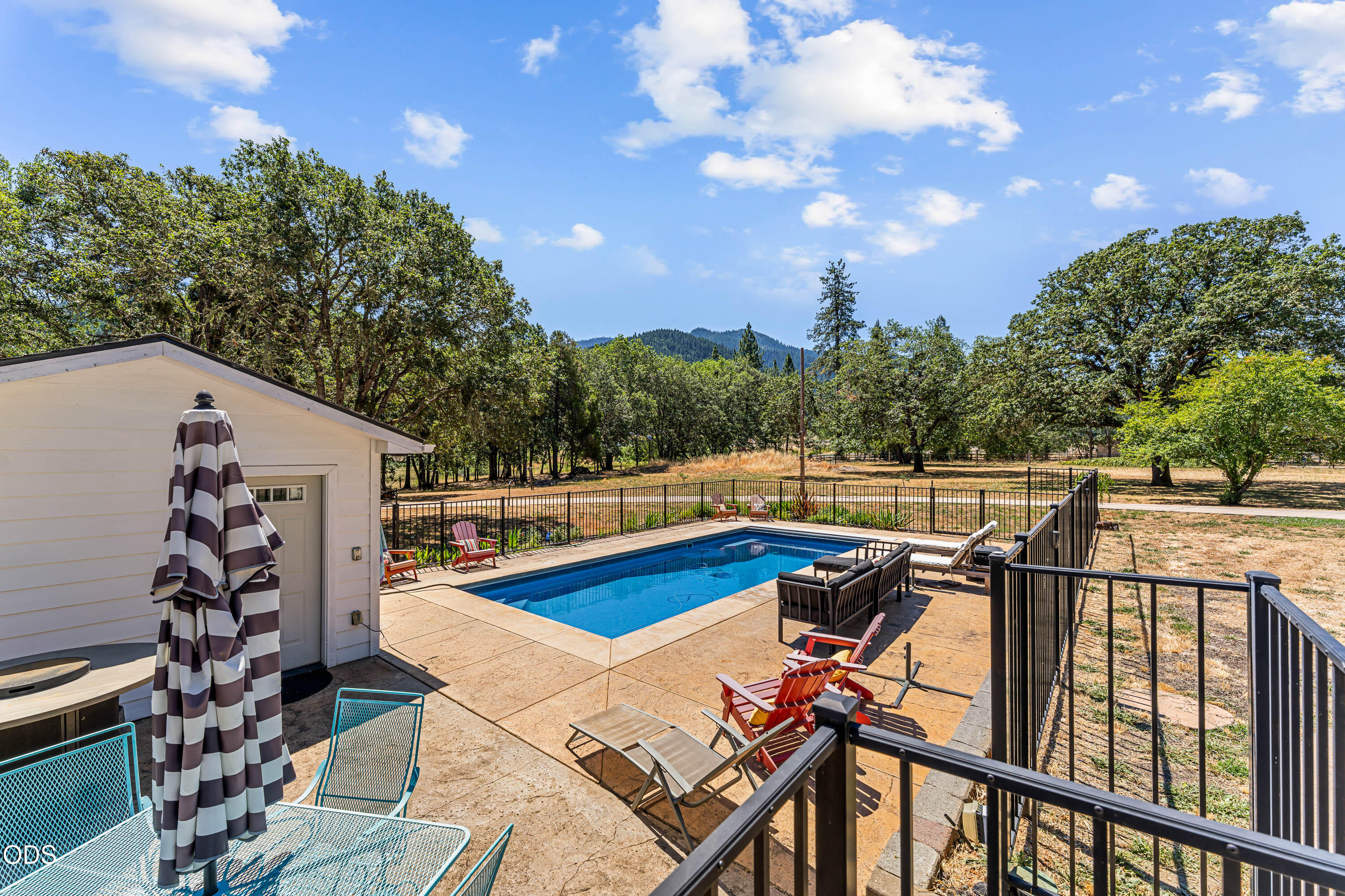 438 Murphy Creek Road Grants Pass, OR 97527 - Photo 12 of 17