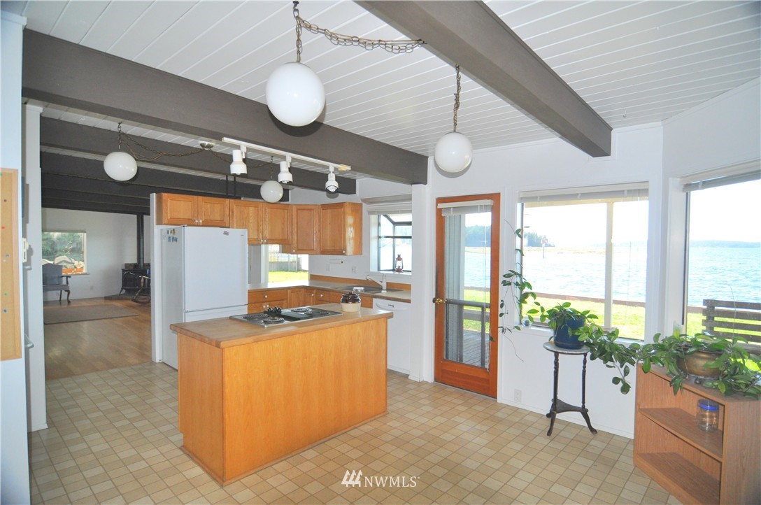 86 Weeks Point Way Lopez Island, WA 98261 - Photo 9 of 20 Gallery Image 9