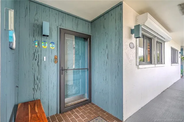 a view of a bedroom and bedroom