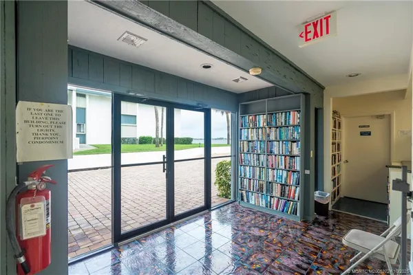 $3,400 | 175 Southeast St Lucie Boulevard, Unit A106, Stuart, FL 34996