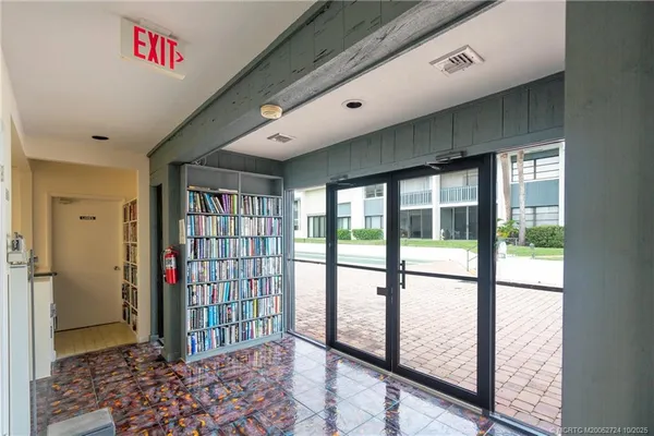 $3,400 | 175 Southeast St Lucie Boulevard, Unit A106, Stuart, FL 34996