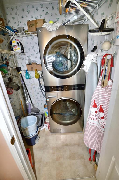 508 Portside Lane Edgewater, FL 32141 - Photo 31 of 34