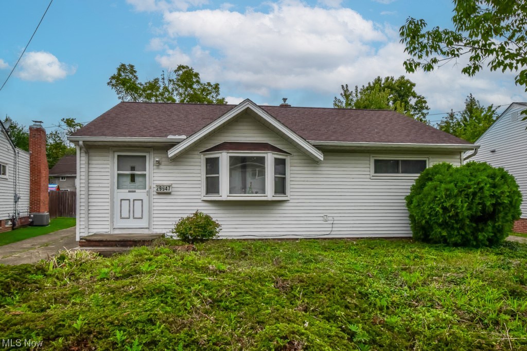 29947 Regent Road Wickliffe, OH 44092 - Photo 1 of 16 Front of Structure