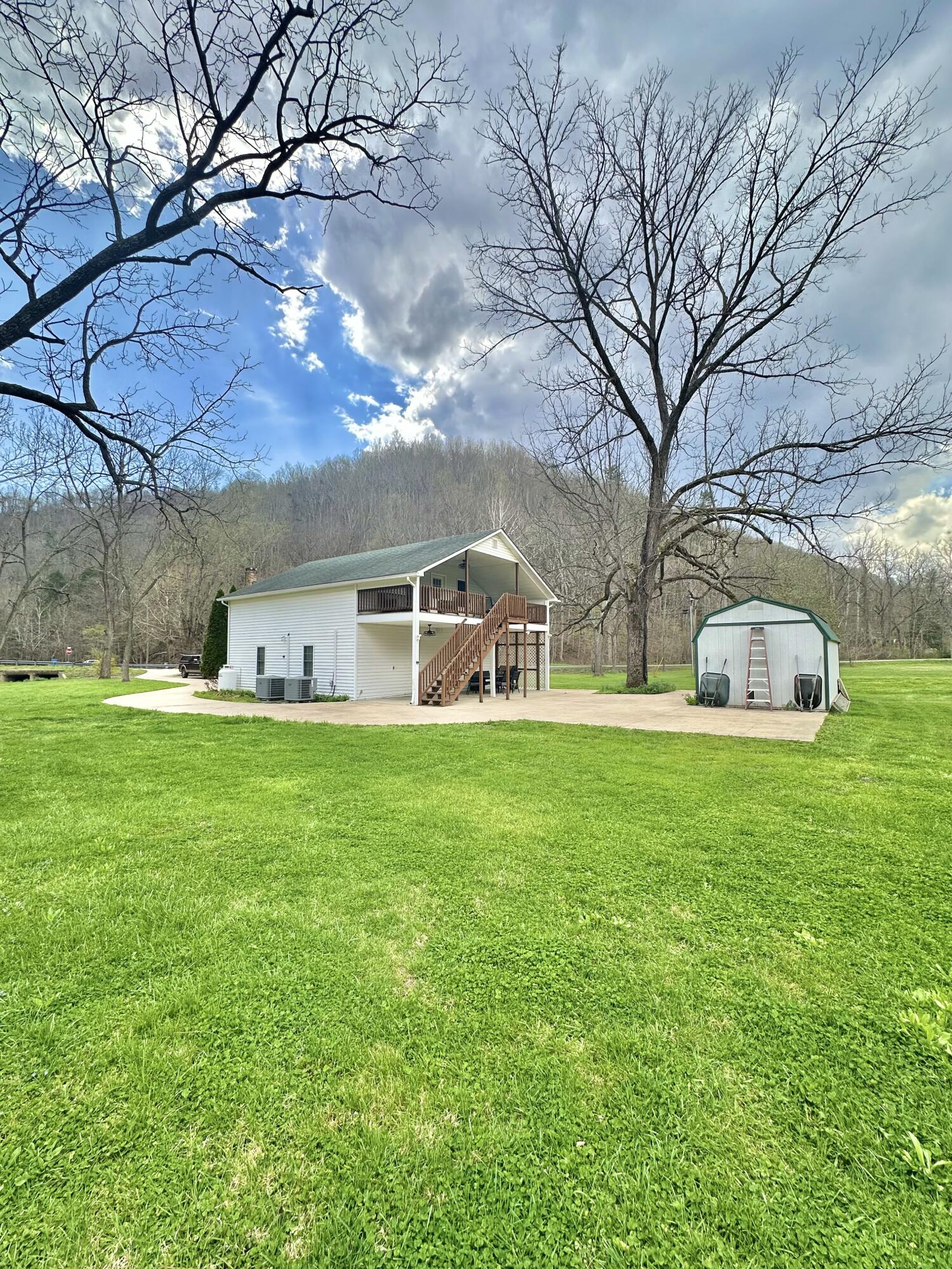 800 East Morris Hill Road Covington, VA 24426 - Photo 13 of 126 IMG_7062