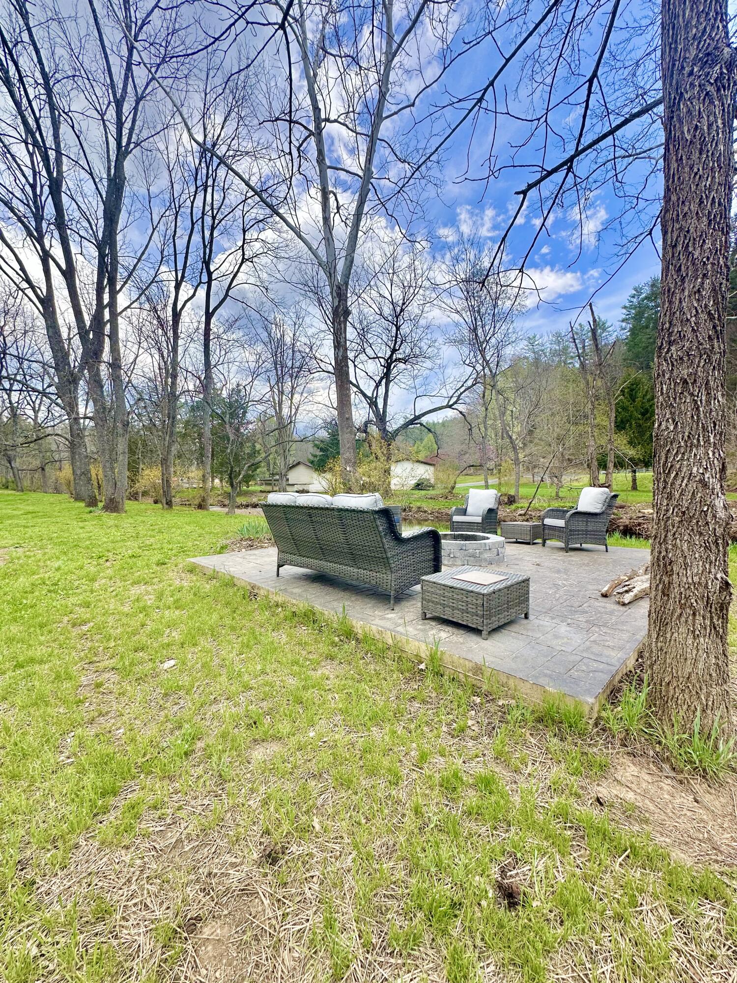 800 East Morris Hill Road Covington, VA 24426 - Photo 99 of 126 IMG_7054