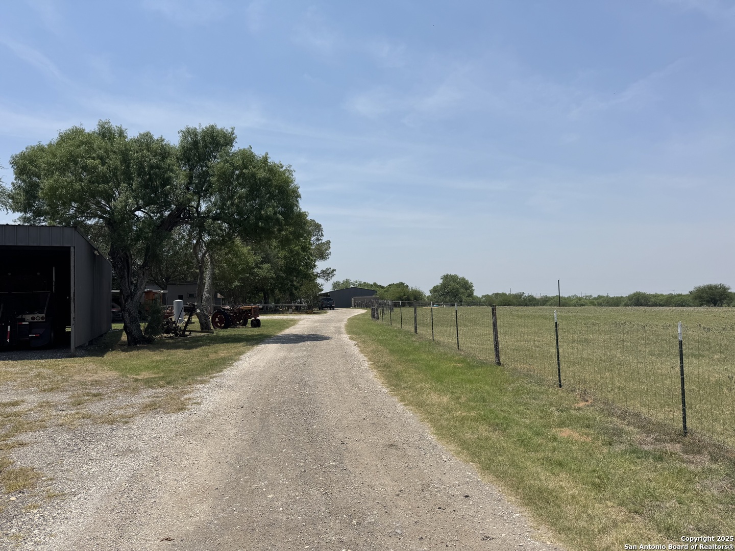 7084 Richter Road Elmendorf, TX 78112 - Photo 11 of 59