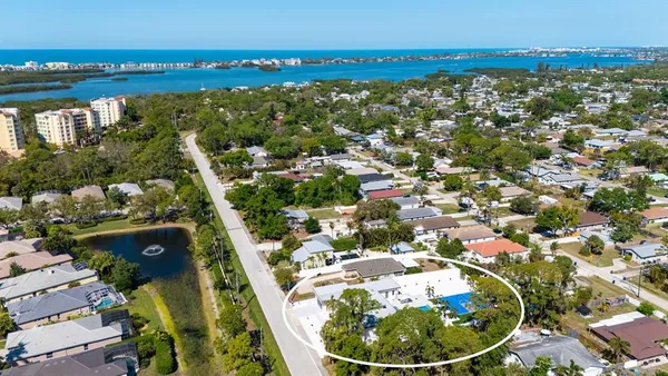 $10,000 | 1899 Vamo Way, Sarasota, FL 34231
