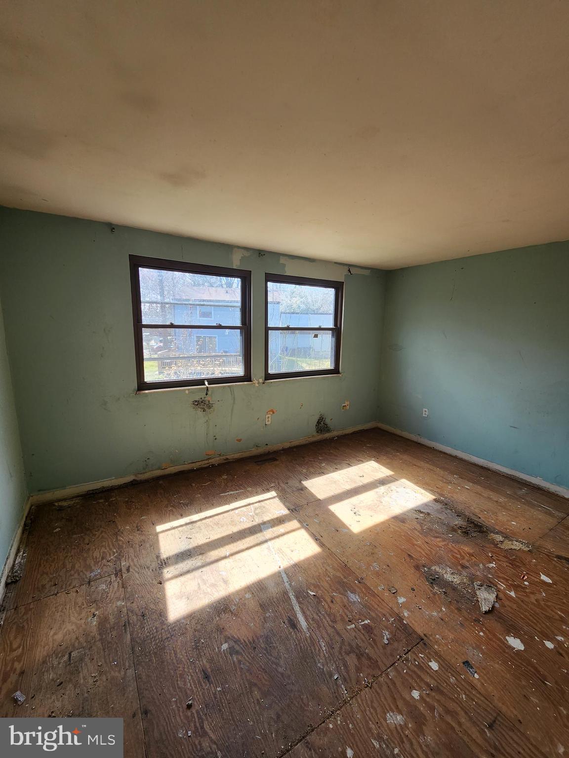 9063 Flamepool Way Columbia, MD 21045 - Photo 17 of 31 Bedroom #2 on 2nd fl