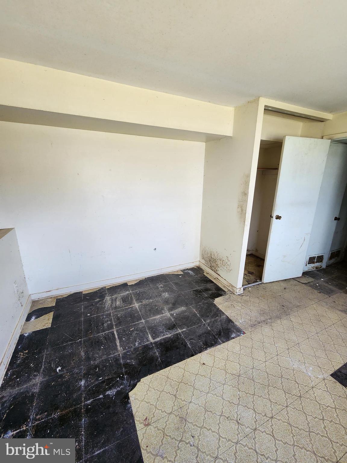 9063 Flamepool Way Columbia, MD 21045 - Photo 29 of 31 LL Bedroom #4