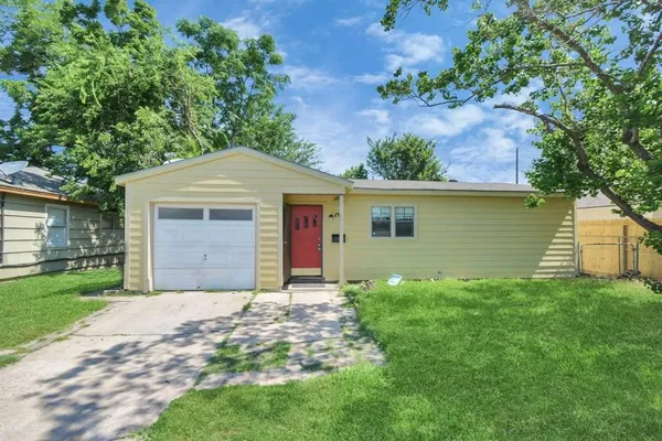 $1,600 | 6610 Granite Street, Houston, TX 77092