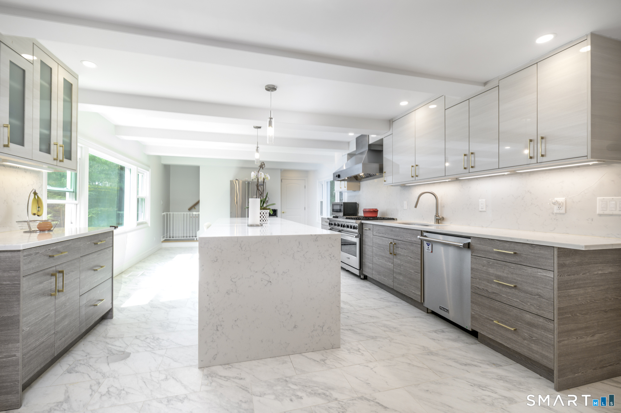 414 Riversville Road Greenwich, CT 06831 - Photo 8 of 22 Gallery Image 8