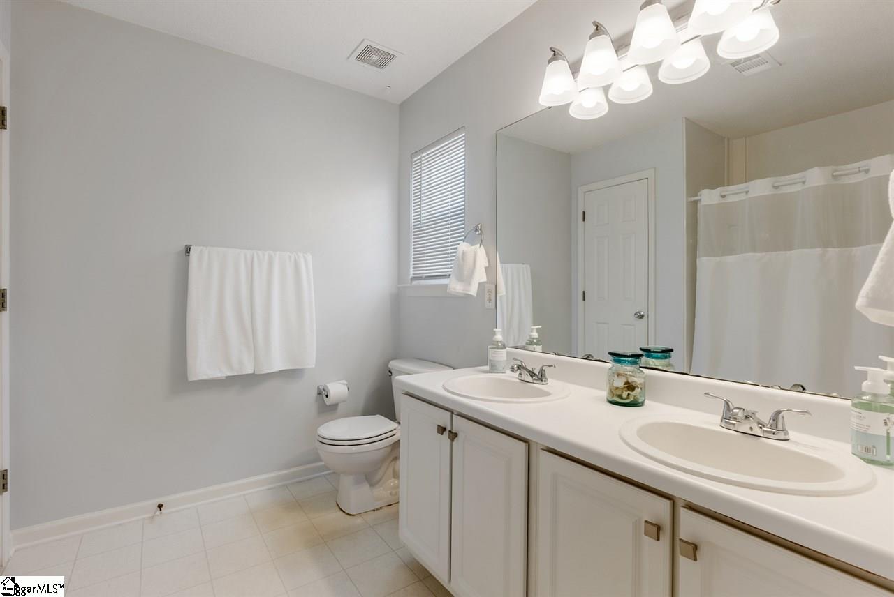 103 Innisbrook Lane Simpsonville, SC 29681 - Photo 14 of 19 Gallery Image 14