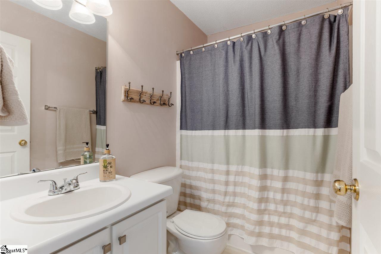 103 Innisbrook Lane Simpsonville, SC 29681 - Photo 18 of 19 Gallery Image 18